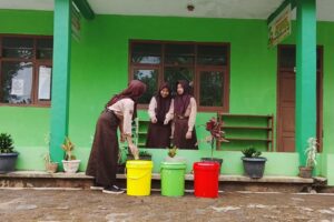 pengadaan tempat sampah