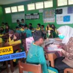 Tes Kesehatan di MI NU 22 Al Islam Jati Bersama Puskesmas Plantungan